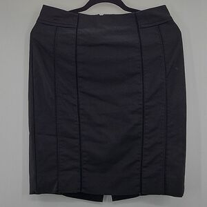 3 For $20 White House Black Market  skirt w/ line design  size 6